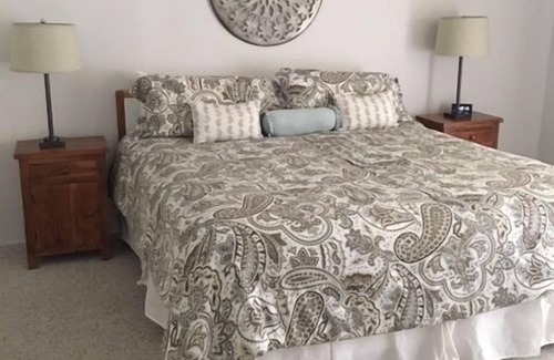 Palm Desert Condo | Shadow Mountain Resort & Club pool and tennis privileges included with this beau