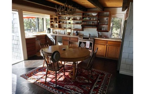 Pine Cove Cabin | SHADOW PINE LODGE 1925 OLD HUNTING LODGE.