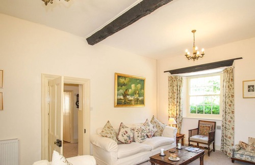 Burton Bradstock House | SHADRACK DAIRY FARM, pet friendly, with open fire in Burton Bradstock