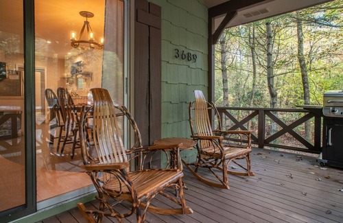 Brevard House | Shady Creek Cabin | 2 Bed, 2 Bath