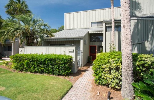 Sawgrass House | Shady Palms