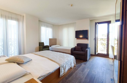 Bakırkoy Hotel | Shah Inn Hotel