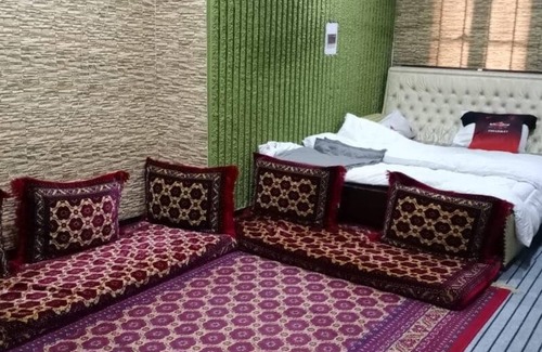 Peshawar Hotel | Shahi Palace Guest House