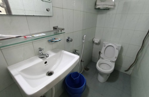 Dhaka Hotel | Shahin Hotel Residential