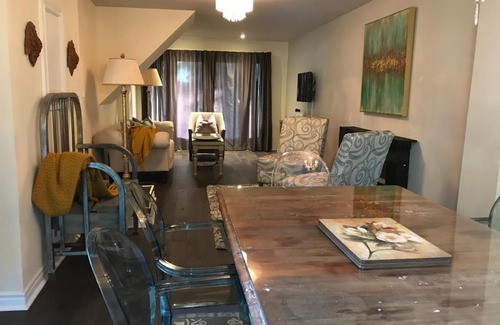 Historic Old Town House | Shakespeare Cottage Licence zero ten 2020