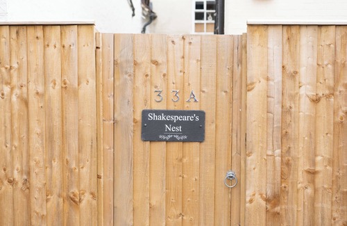 City Centre Apartment | Shakespeare's Nest - Stratford-Upon-Avon