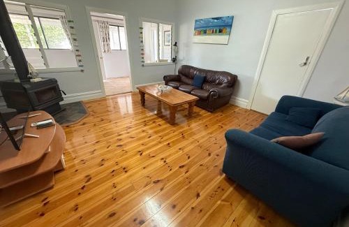 Port Vincent House | Shakona