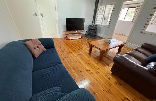 Port Vincent House | Shakona