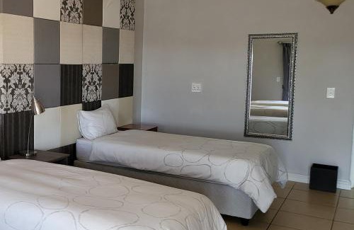 Surrey Estate Hotel | SHALIMAR GARDENS HOTEL