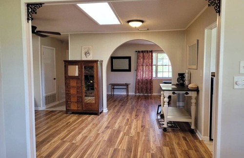 Lake Lorraine House | Shalimar Home- Enclosed Patio/Deck/Garage