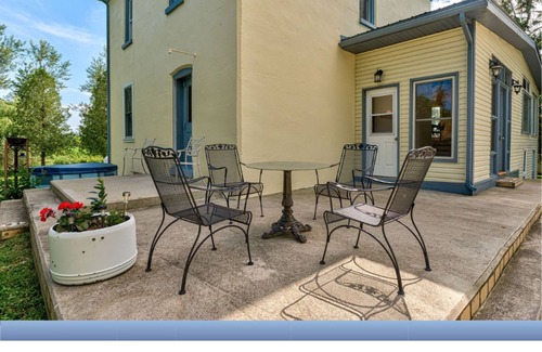 Ashfield-Colborne-Wawanosh House | Shamrock Beach Cottage near Ontario's sandy west coast!