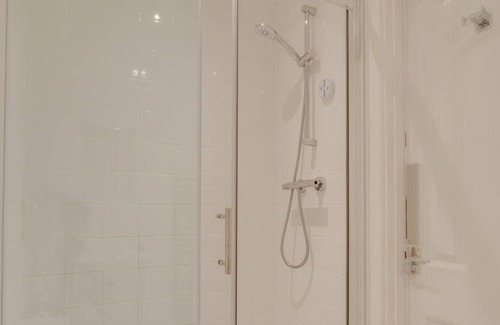 Llangennith House | Shambles in the beautiful Swansea