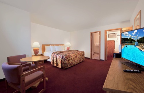 Lake Delton Hotel | Shamrock Motel