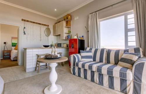 Wilderness Beach Apartment | Shanalulu Sands - full inverter