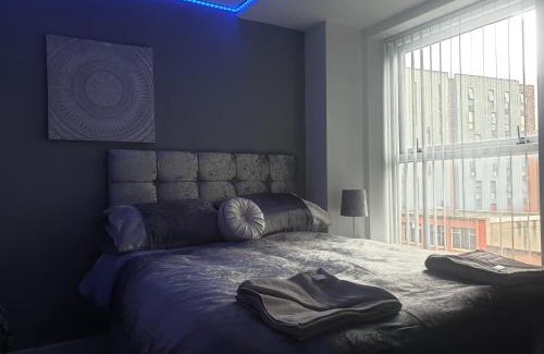 St George's Quarter Apartment | Shandon Apt premium Liverpool City Centre