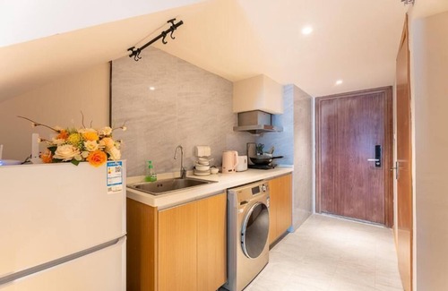 Downtown Shanghai Apartment | Shanghai Hills & Freshly Home Loft Retreat near NECC