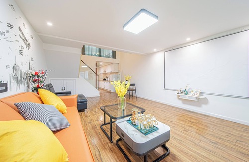 Downtown Shanghai Apartment | Shanghai Hills & Freshly Home Loft Retreat near NECC