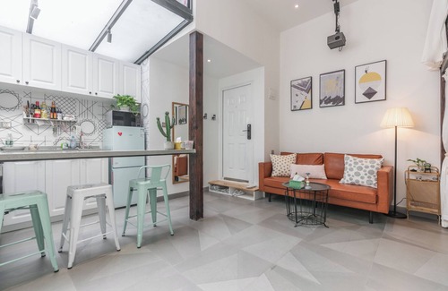 Huaihai Road Commercial Area Apartment | Shanghai Hills&XING 593 Homestay