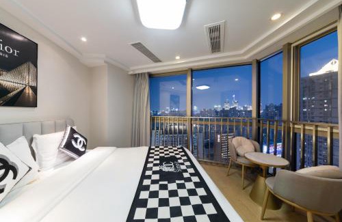 Yangpu Apartment | Shanghai Jubelle Boutique Apartment - Subway Lines 8-10-18 - Direct access to the Bund - Free fridge, washing machine, kitchen - Free luggage storage and package collection services