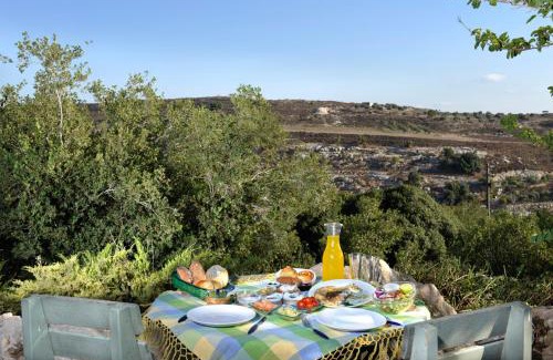 Mitzpe Hila Cabin | Shangri-Hila Lodge