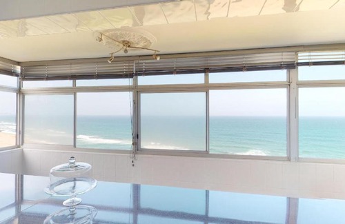 Doonside Apartment | Shangri-La Penthouse View