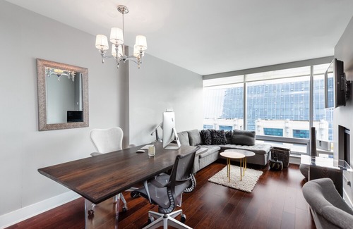 Coal Harbour Apartment | Shangri La Private Residences exclusive Downtown Vancouver