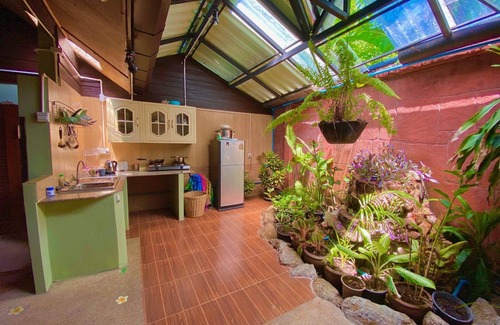 Chalong Hotel | Shanti Lodge Phuket