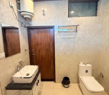Mansarovar Hotel | Shanti Vilas Hotel