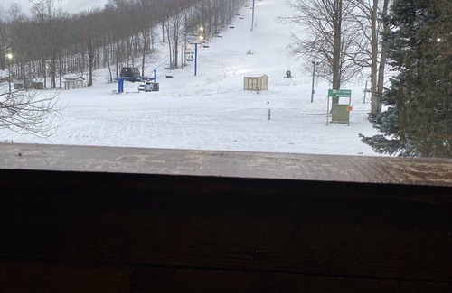 Bellaire Ski Chalet | Shanty Creek Bellaire -golf haven - 90 holes on resort- sleep18