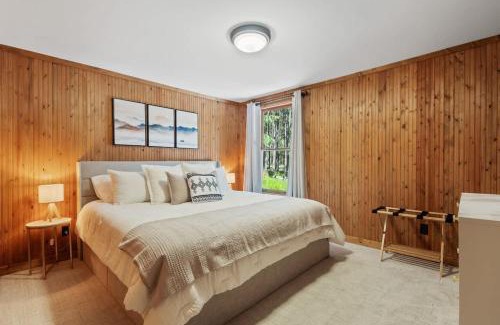 Bellaire House | Shanty Creek, Golf, Families, Vacation, Pool Pass