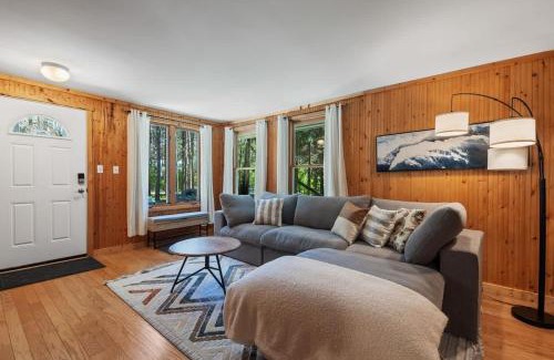 Bellaire House | Shanty Creek, Golf, Families, Vacation, Pool Pass