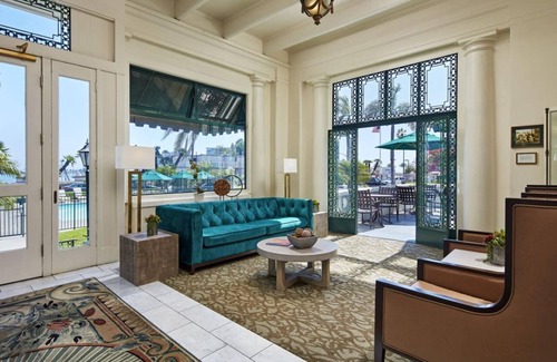 Coronado Hotel | Share a Grand Experience! 4 Upscale Units Near Coronado Bridge! Pool, Parking!