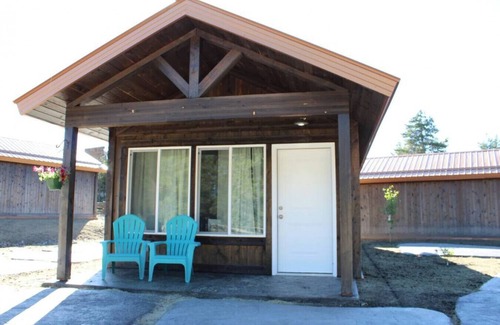 Island Park Cabin | Shared Hot Tub, WIFI, 2 Queen Beds, Full Bathroom