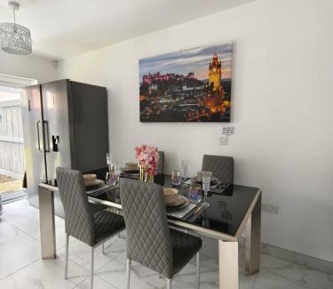 Chorlton-on-Medlock House | Shared House - 10 mins from Piccadilly Station/Man Uni/O2 Apollo