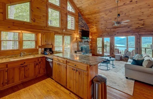 Necowa Cove Cabin | Sharin A Lake View - Blue Ridge, GA