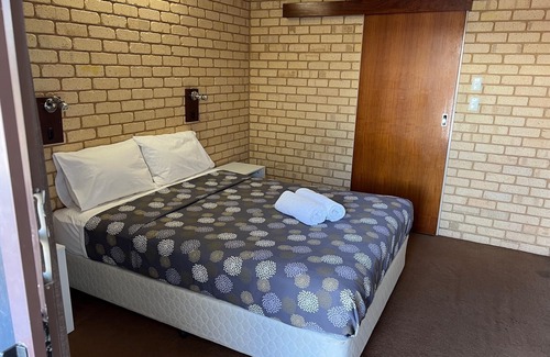 Denham Hotel | Shark Bay Hotel