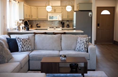 Bella Vista House | Shasta Lake Beautiful House w/Hot Tub, BBQ, Ping Pong & Foosball Table