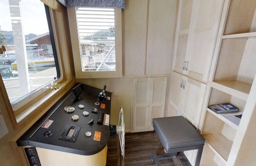 Lakehead Boat Rental | Shasta Marina at Packers Bay Sumerset Houseboat
