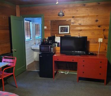 Shaver Lake Hotel | Shaver Lake Village Hotel