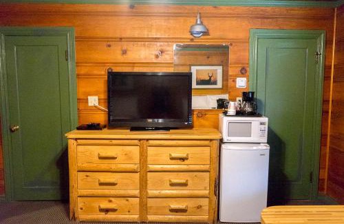 Shaver Lake Hotel | Shaver Lake Village Hotel