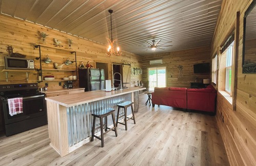 Golconda Other | Shawnee - Farmhouse on 20 acres: Beautiful Views & Hot Tub!