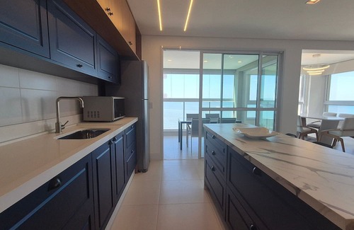 Itacolomi Apartment | SHC - Condominium With Pool 50m From the Beach in Picarras
