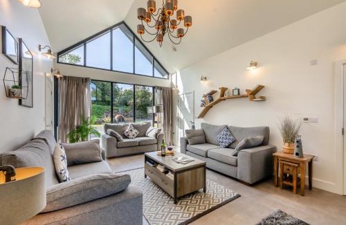 Bamburgh House | Shearwater Lodge