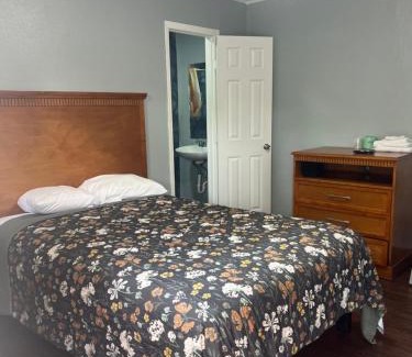 Lobdell/Woodale Hotel | sheddran motel