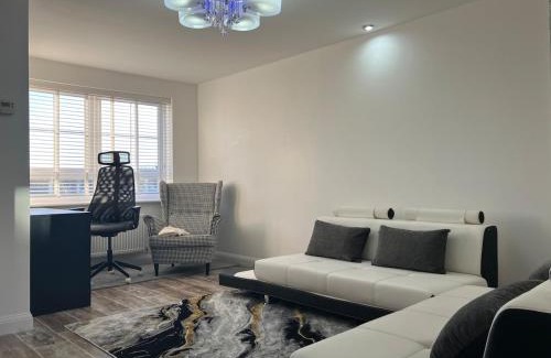 Catcliffe House | Sheffield Boutique Cosy 3-bed Home