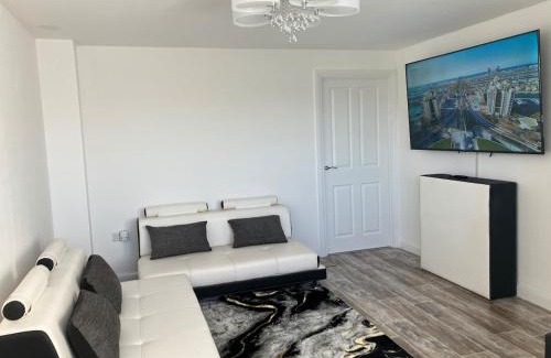 Catcliffe House | Sheffield Boutique Cosy 3-bed Home