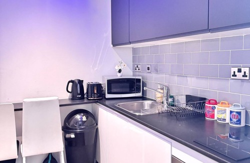 Sheffield City Centre Apartment | Sheffield Centre - Modern 1BR Apartment - Sleeps 3