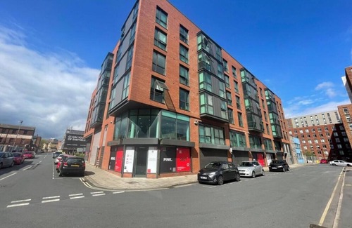 Sheffield City Centre Apartment | Sheffield Centre - Modern 1BR Apartment - Sleeps 3