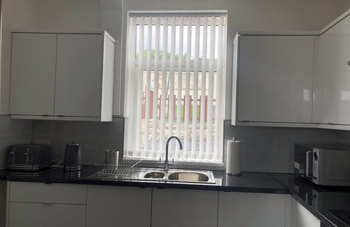 Hillsborough House | Sheffield Retreat - Cozy 3 Bedroom House