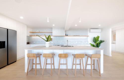 Crescent Head House | Shelby Shores - whole house